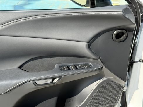 Certified 2025 Lexus RX 350 FWD w/ Technology Package image 18