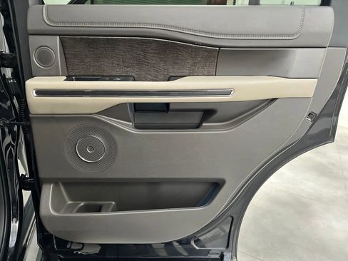 Used 2021 Ford Expedition Limited w/ Cargo Package RWD image 21
