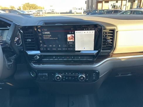 New 2026 GMC Sierra 2500 SLE image 26