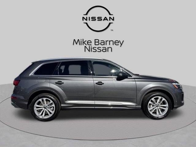 Used 2025 Audi Q7 3.0T Premium Plus AWD/4WD image 2