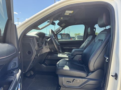 Used 2024 Ford Expedition Max Limited AWD/4WD image 8