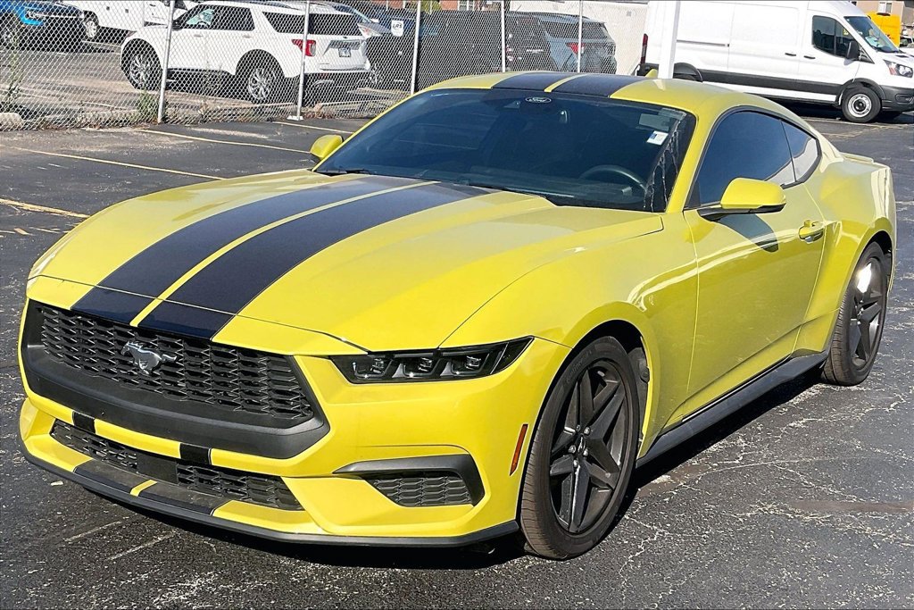 Used 2025 Ford Mustang Premium RWD image 11