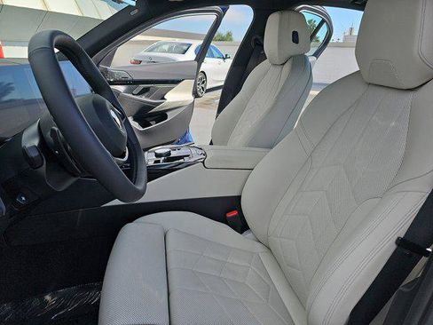 Used 2024 BMW 530i w/ Premium Package image 15