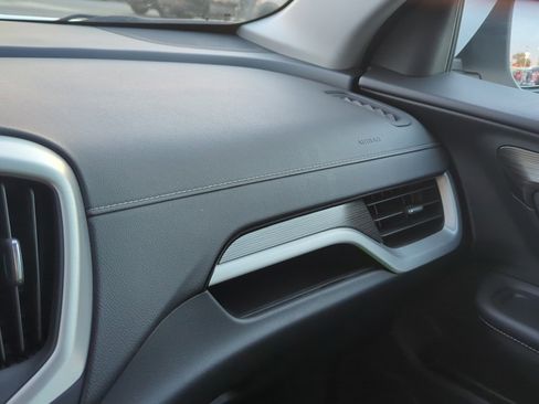 Used 2023 GMC Terrain SLE w/ Driver Convenience Package image 20