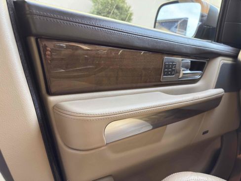 Used 2013 Land Rover Range Rover Sport HSE LUX image 29