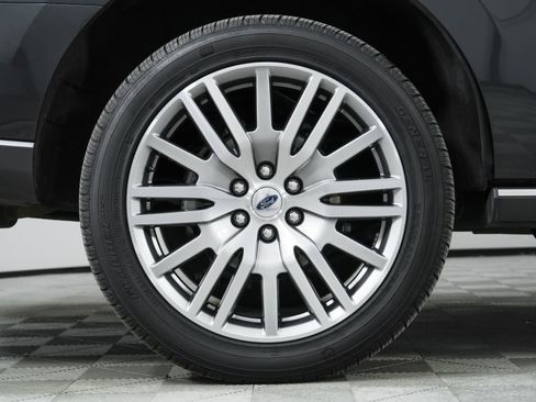 Used 2024 Ford Expedition Limited image 11