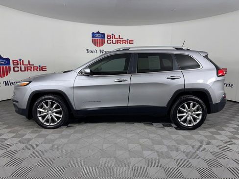 Used 2018 Jeep Cherokee Limited FWD image 6