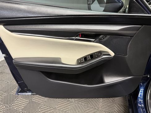 Used 2023 MAZDA MAZDA3 s FWD image 38