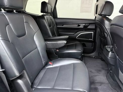 Used 2023 Kia Telluride S FWD image 18