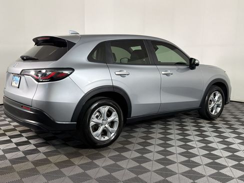 Used 2025 Honda HR-V LX image 6