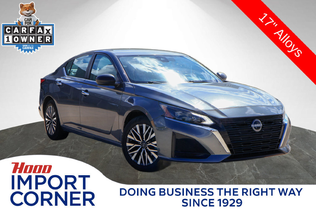 Used 2024 Nissan Altima 2.5 SV FWD image 1