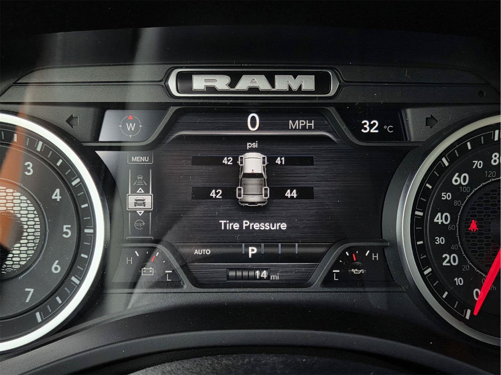 New 2026 RAM 1500 Big Horn AWD/4WD image 18