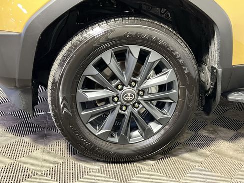 Used 2024 Toyota Land Cruiser image 12