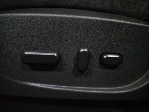 Used 2017 Ford C-MAX SE image 28