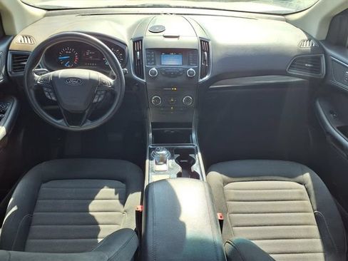 Used 2019 Ford Edge SE FWD image 10