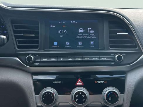 Used 2019 Hyundai Elantra SEL FWD image 18