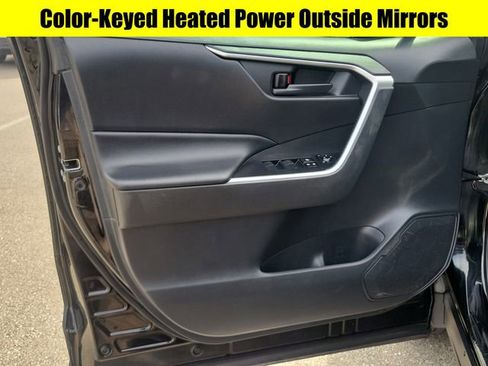 Used 2019 Toyota RAV4 LE w/ Carpet Mat Package FWD image 20