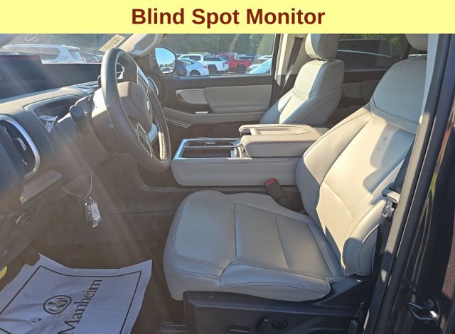 Used 2025 Ford Expedition Active AWD/4WD image 7