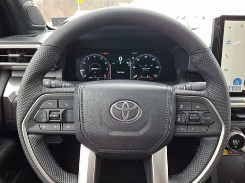 New 2026 Toyota Tacoma TRD Off-Road AWD/4WD image 18