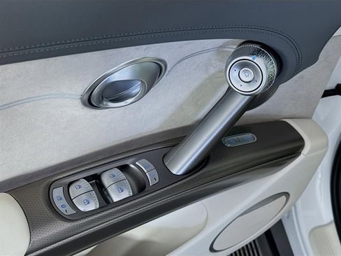 New 2024 Genesis GV60 Performance image 20