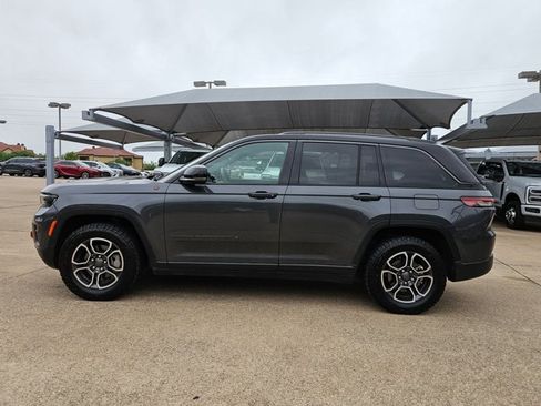 Used 2022 Jeep Grand Cherokee Trailhawk image 8