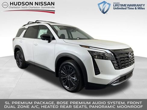 New 2026 Nissan Pathfinder SL w/ SL Premium Package AWD/4WD image 1