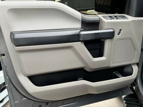 Used 2018 Ford F150 XL w/ Equipment Group 101A Mid image 12