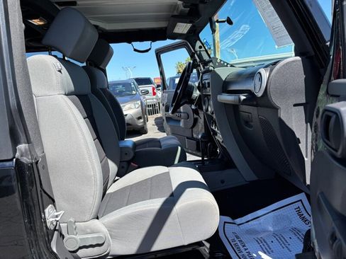 Used 2010 Jeep Wrangler Sahara w/ Mopar Chrome Edition Group image 12