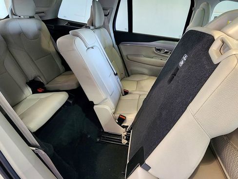 Used 2021 Volvo XC90 T5 Momentum w/ Climate Package image 58
