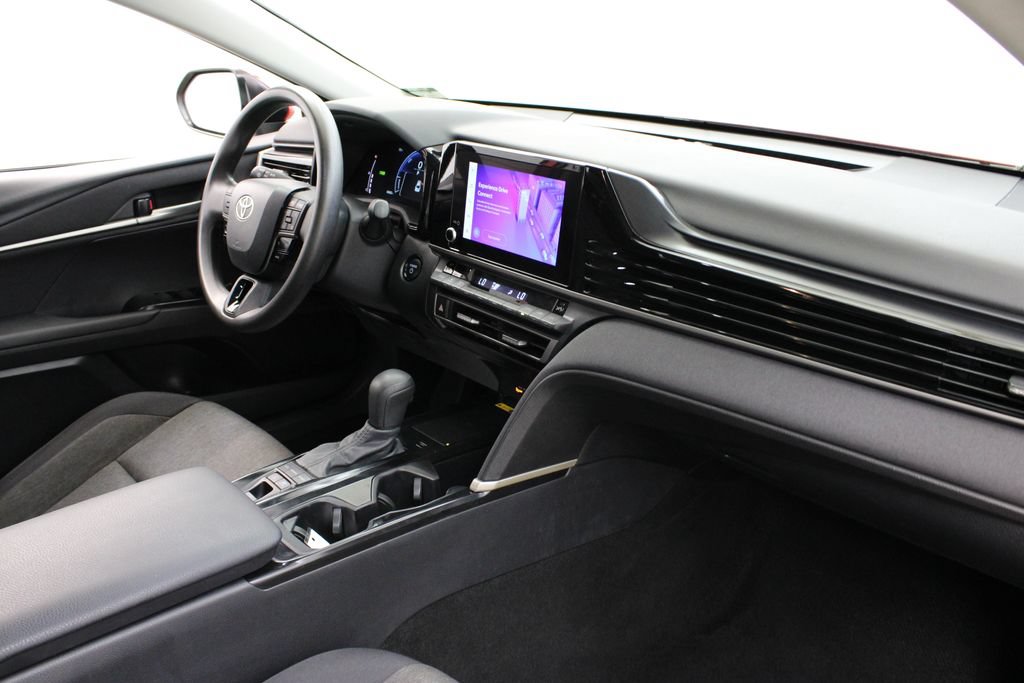 Used 2025 Toyota Camry LE FWD image 23