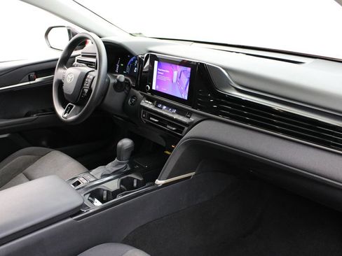 Used 2025 Toyota Camry LE FWD image 23
