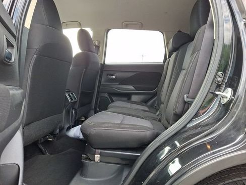 Used 2020 Mitsubishi Outlander ES AWD/4WD image 13