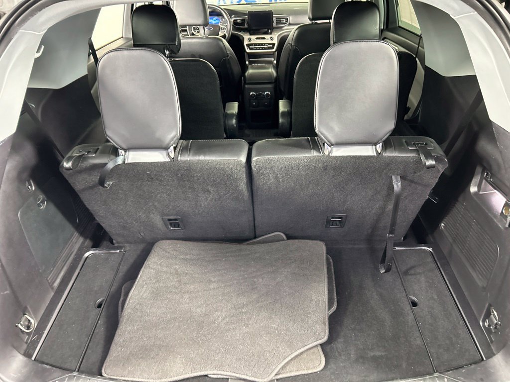 Used 2021 Ford Explorer XLT w/ Equipment Group 202A AWD/4WD image 25