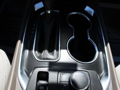 Used 2020 Chevrolet Traverse LT w/ Driver Confidence II Package image 29