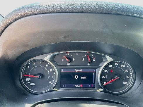 Used 2023 GMC Terrain SLT w/ LPO, 'HIT The Road' Package FWD image 14