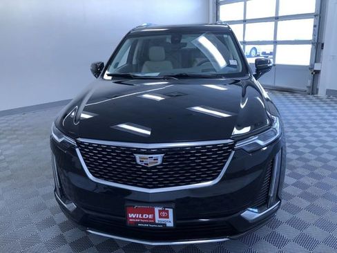 Used 2022 Cadillac XT6 Premium Luxury w/ Technology Package AWD/4WD image 7