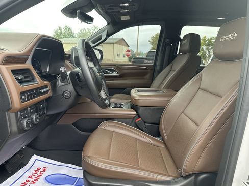 Used 2024 Chevrolet Suburban High Country w/ Max Trailering Package image 5