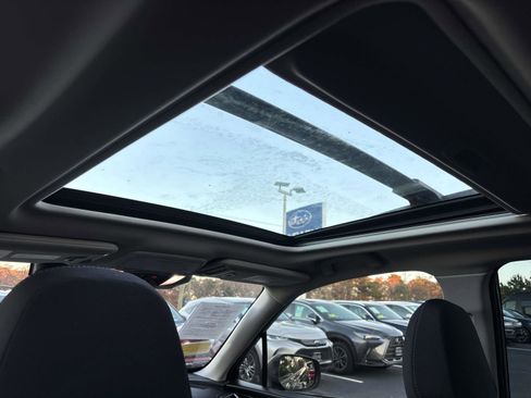 Used 2023 Subaru Forester Premium image 12