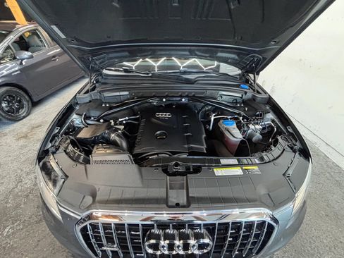 Used 2016 Audi Q5 2.0T Premium Plus w/ Technology Package AWD/4WD image 24