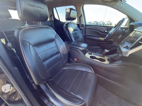 Used 2017 GMC Acadia Denali image 12