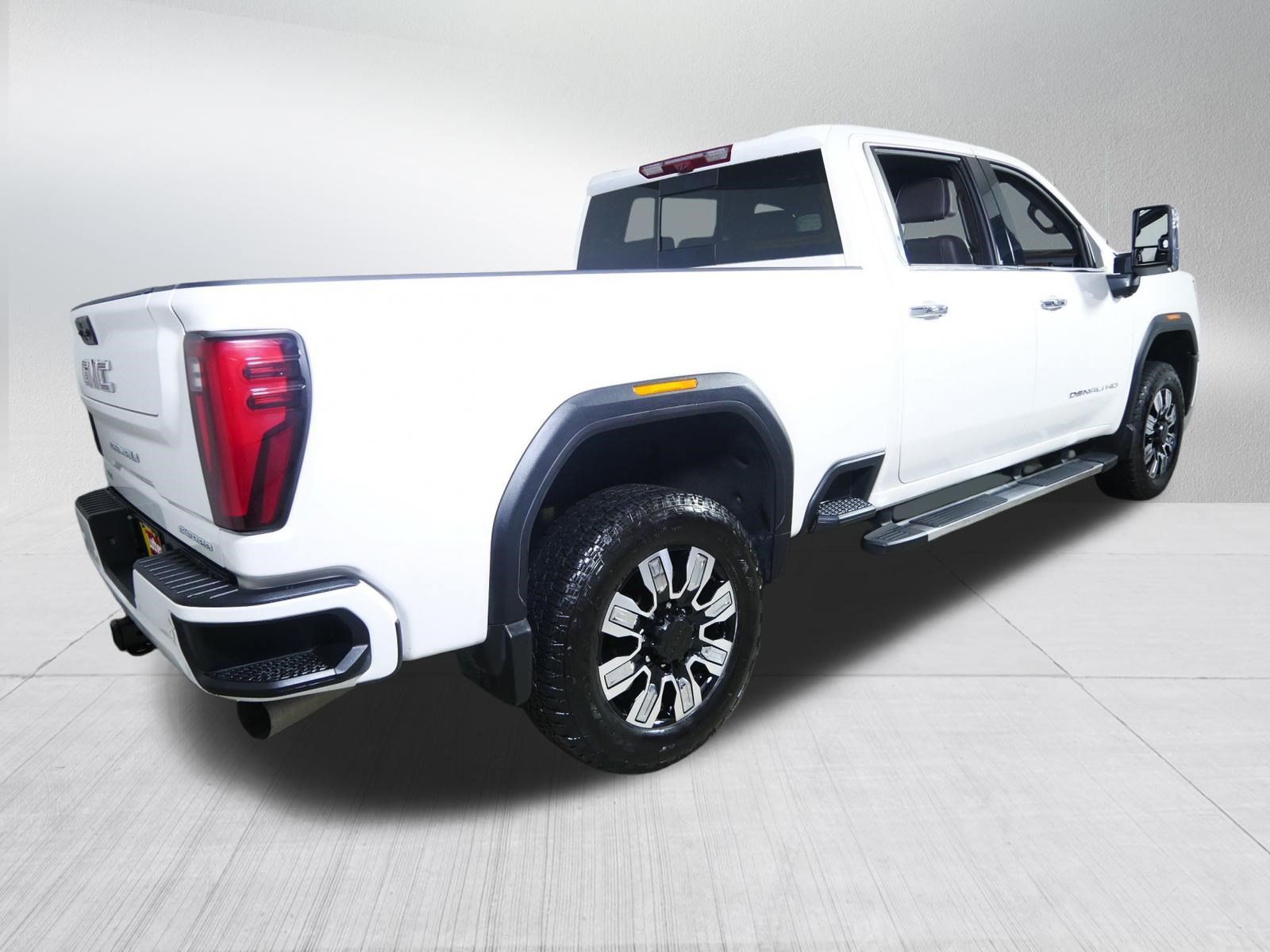 Used 2024 GMC Sierra 2500 Denali w/ Denali Reserve Package AWD/4WD image 7