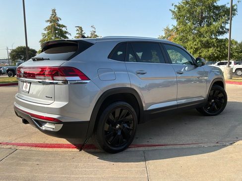 Used 2026 Volkswagen Atlas Cross Sport SE AWD/4WD image 6