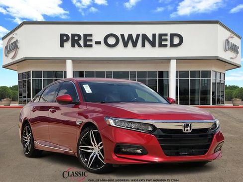 Used 2018 Honda Accord Touring image 1