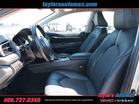 Used 2023 Toyota Camry SE FWD image 5