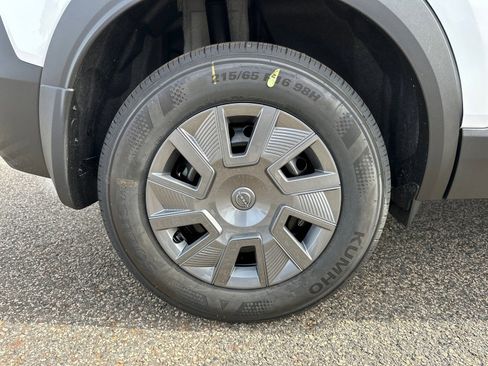 New 2026 Nissan Kicks S FWD image 17