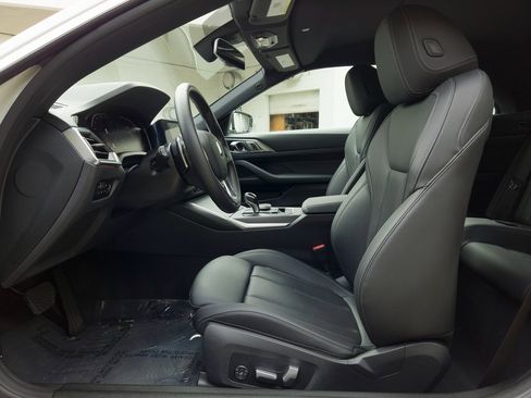 Used 2023 BMW 430i Convertible w/ Premium Package image 11