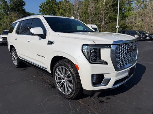 Used 2021 GMC Yukon Denali w/ Denali Ultimate Package AWD/4WD image 4