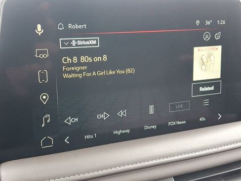 Certified 2024 GMC Yukon XL SLT w/ SLT Premium Package image 18