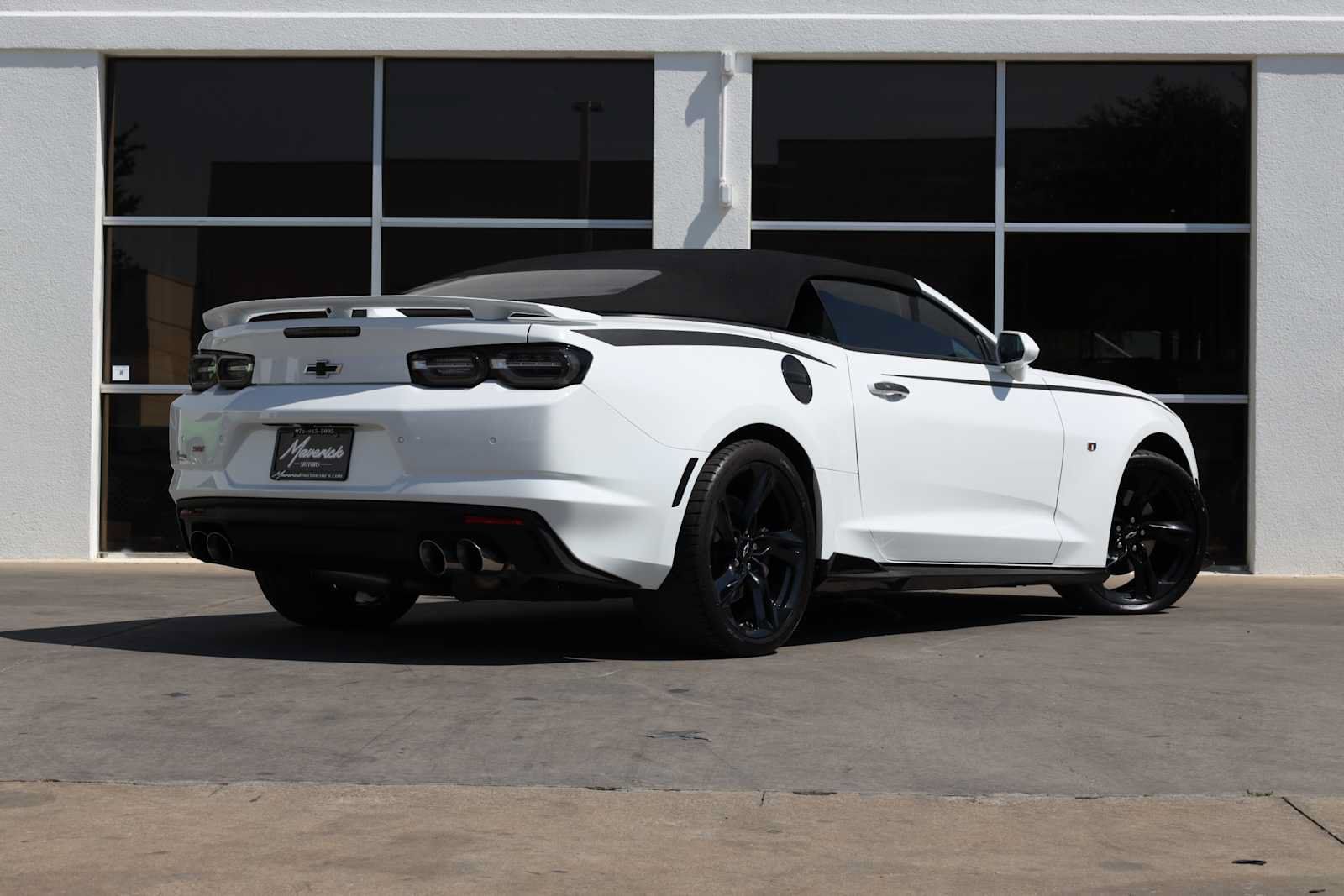 Used 2020 Chevrolet Camaro SS RWD image 10
