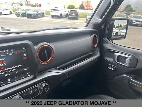 Used 2020 Jeep Gladiator Mojave AWD/4WD image 35
